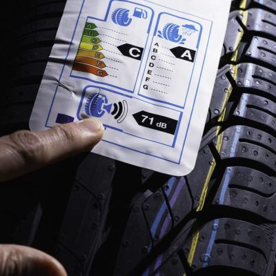 Carré etiquetage pneu